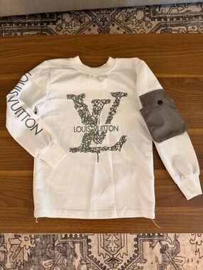 Louis Vuitton White Sweatshirt with Gray Logo and Sleeve Pocket